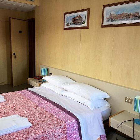 Hotel Socrate ラヴェーナ・ポンテ・トレーザ エクステリア 写真