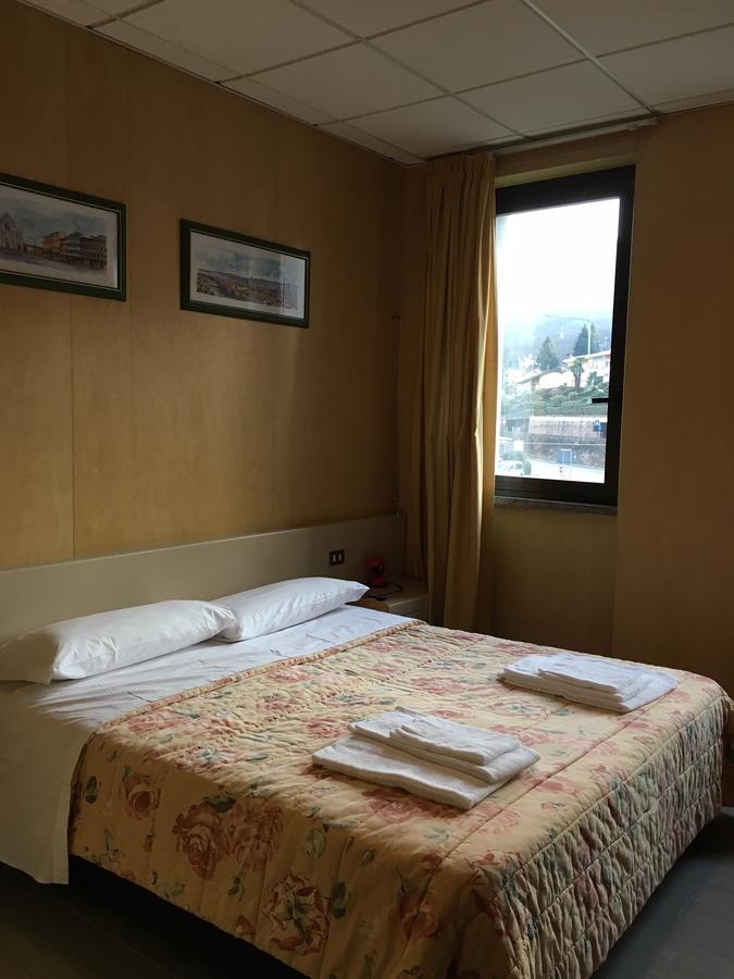 Hotel Socrate ラヴェーナ・ポンテ・トレーザ エクステリア 写真